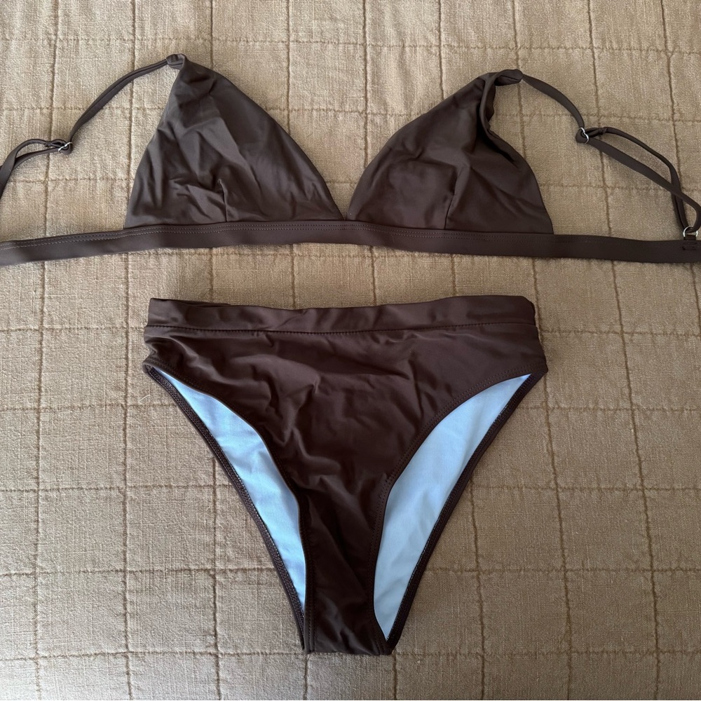 Amazon Bikini - Picture 2 of 4